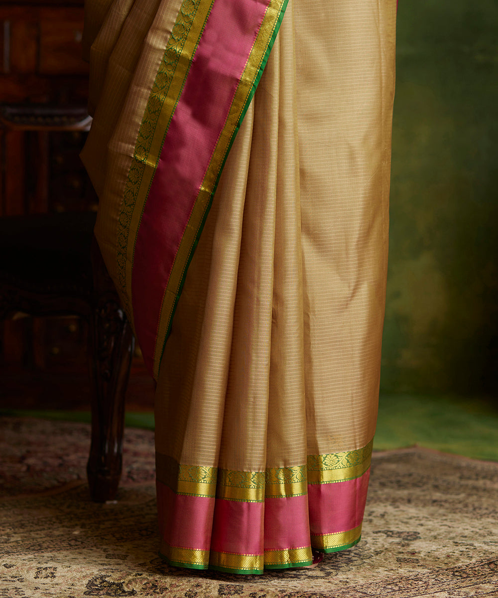 Handloom_Pastel_Heena_Green_Double_Shade_Pure_Silk_Kanjivaram_Saree_WeaverStory_04
