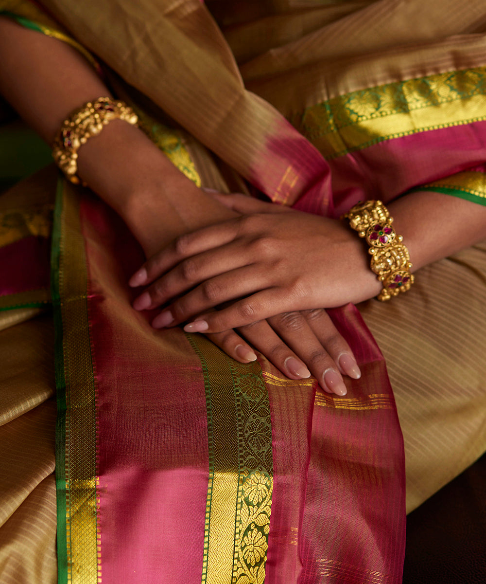 Handloom_Pastel_Heena_Green_Double_Shade_Pure_Silk_Kanjivaram_Saree_WeaverStory_05