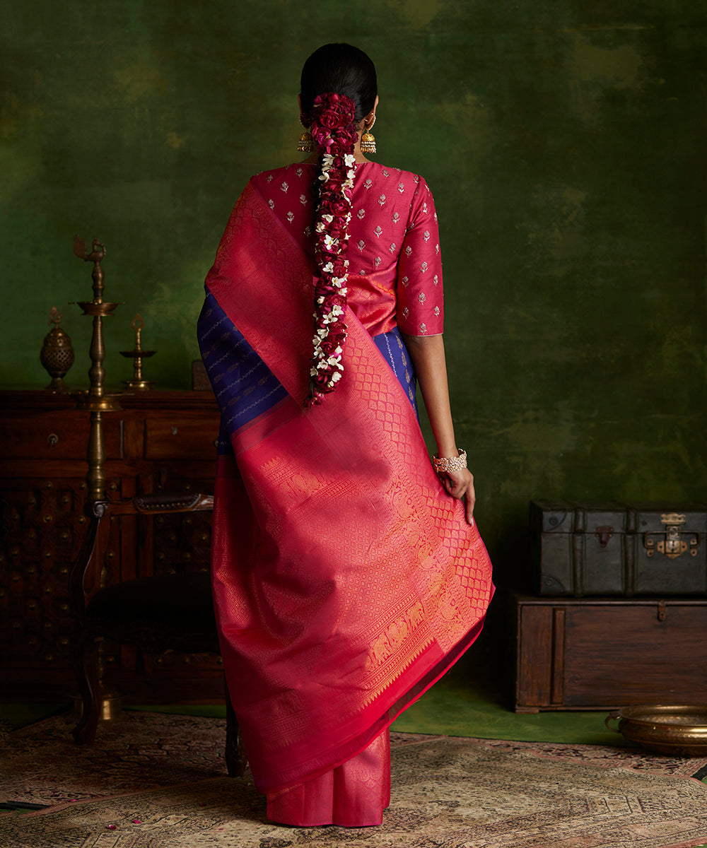 Navy_Blue_Handloom_Pure_Silk_Kanjivaram_Saree_With_Korvai_Shikargah_Broad_Border_WeaverStory_03