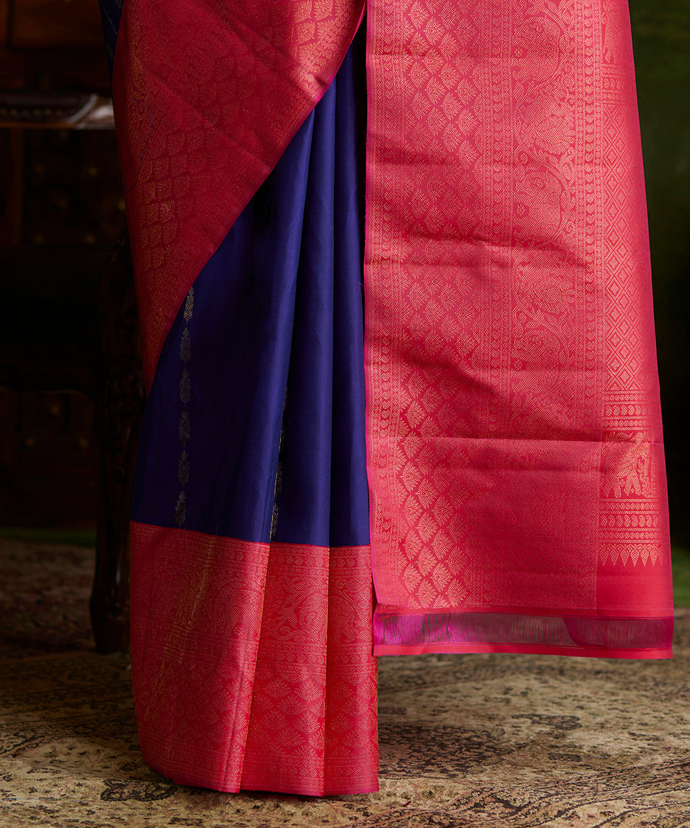 Navy_Blue_Handloom_Pure_Silk_Kanjivaram_Saree_With_Korvai_Shikargah_Broad_Border_WeaverStory_04