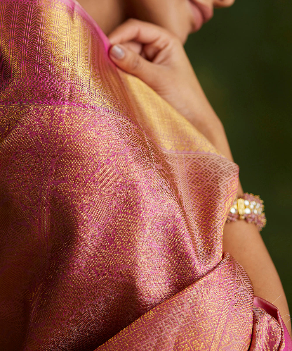 Handloom_Blush_Pink_Pure_Silk_Kanjivaram_Saree_With_All_Over_Zari_Booti_WeaverStory_05
