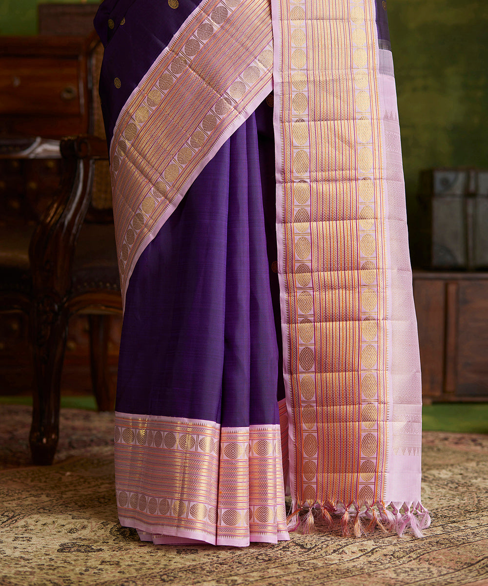 Ink_Blue_Handloom_Pure_Silk_Kanjivaram_Saree_With_Korvai_Pink_Broad_Border_WeaverStory_04