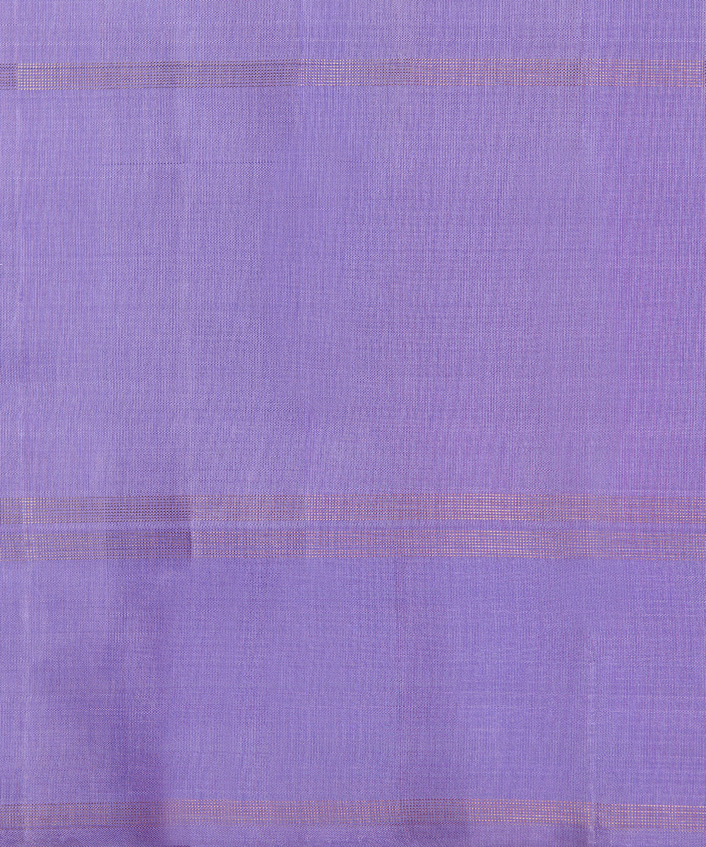 Lavender_Double_Shade_Handloom_Pure_Silk_Kanjivaram_Saree_With_Antique_Zari_Peacock_Booti_WeaverStory_06