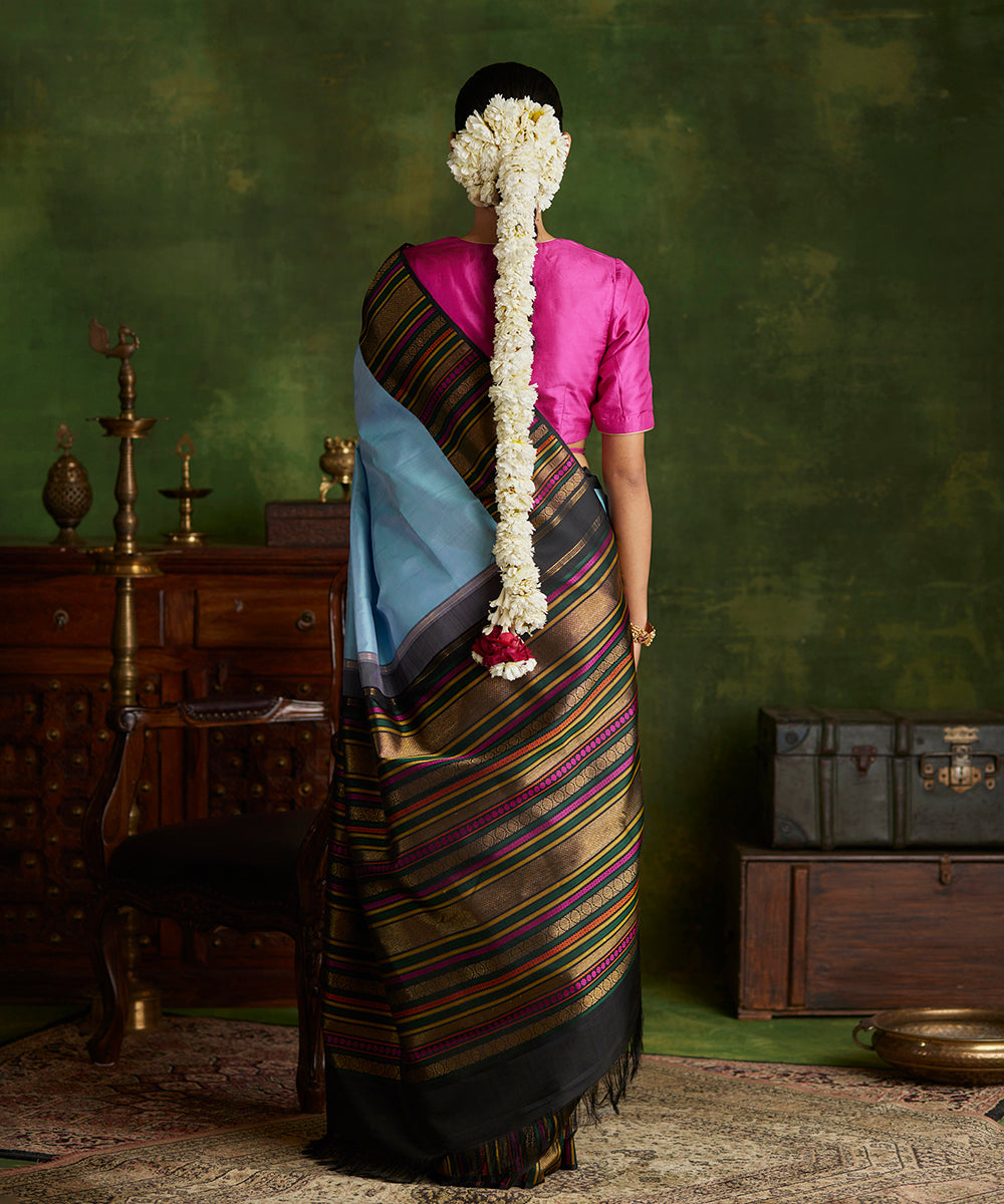 Handloom_Sky_Blue_Pure_Silk_Kanjivaram_Saree_With_Korvai_Border_WeaverStory_03