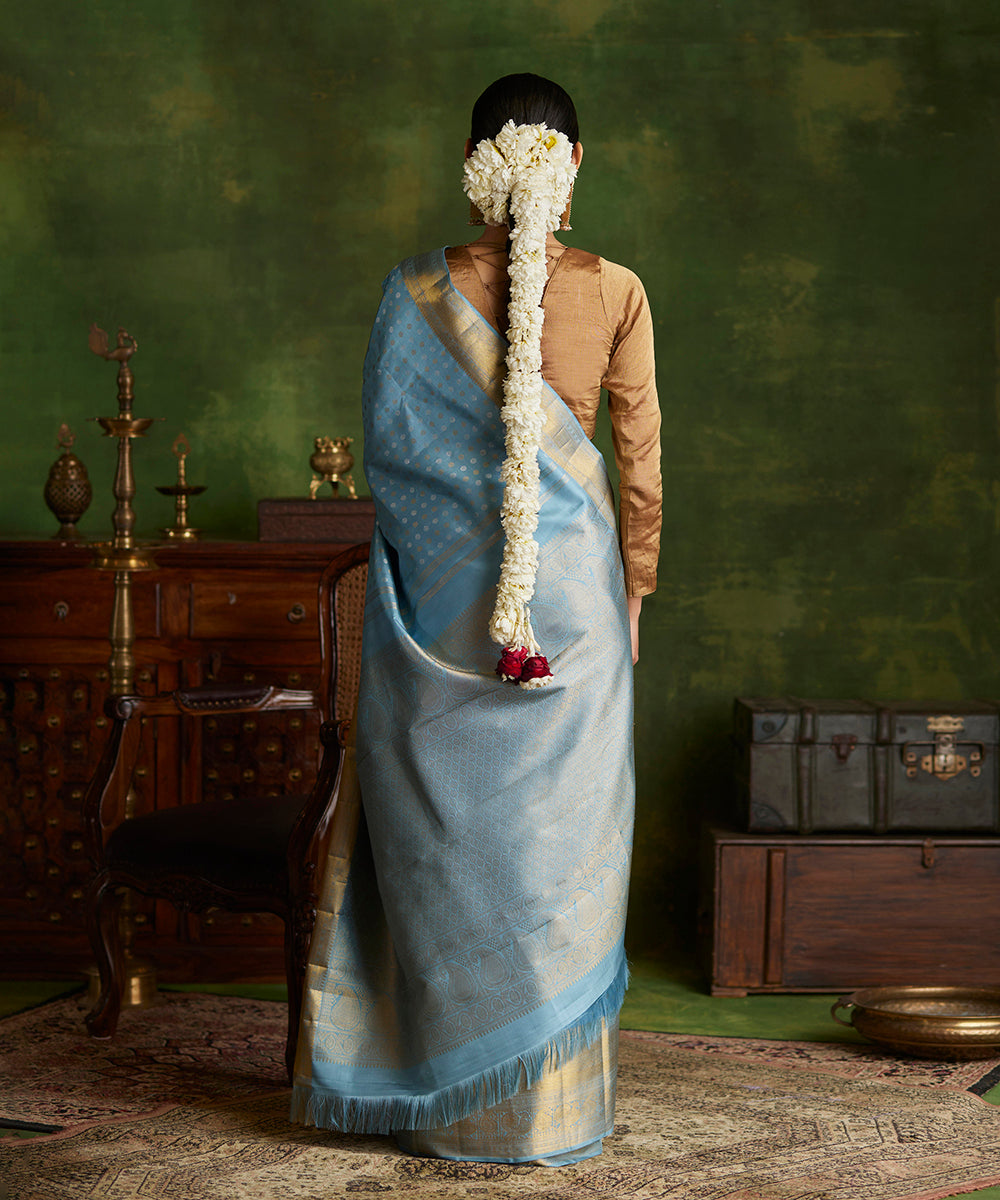 Sky_Blue_Handloom_Pure_Silk_Kanjivaram_Saree_With_Silver_And_Gold_Booti_WeaverStory_03