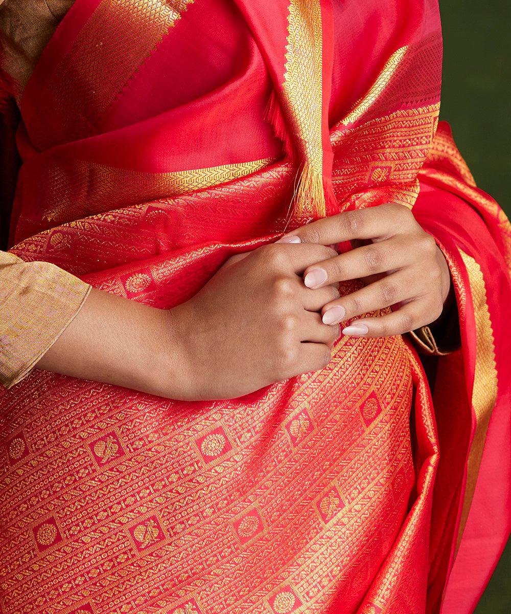 Handloom_Ruby_Red_Pure_Silk_Kanjivaram_Saree_With_Golden_Zari_Work_WeaverStory_05