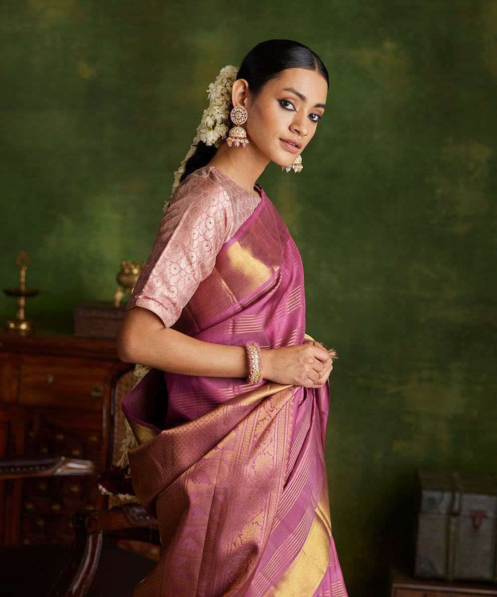 Handloom_Mauve_Pure_Silk_Kanjivaram_Saree_With_Veldhari_Gold_Zari_Work_WeaverStory_01