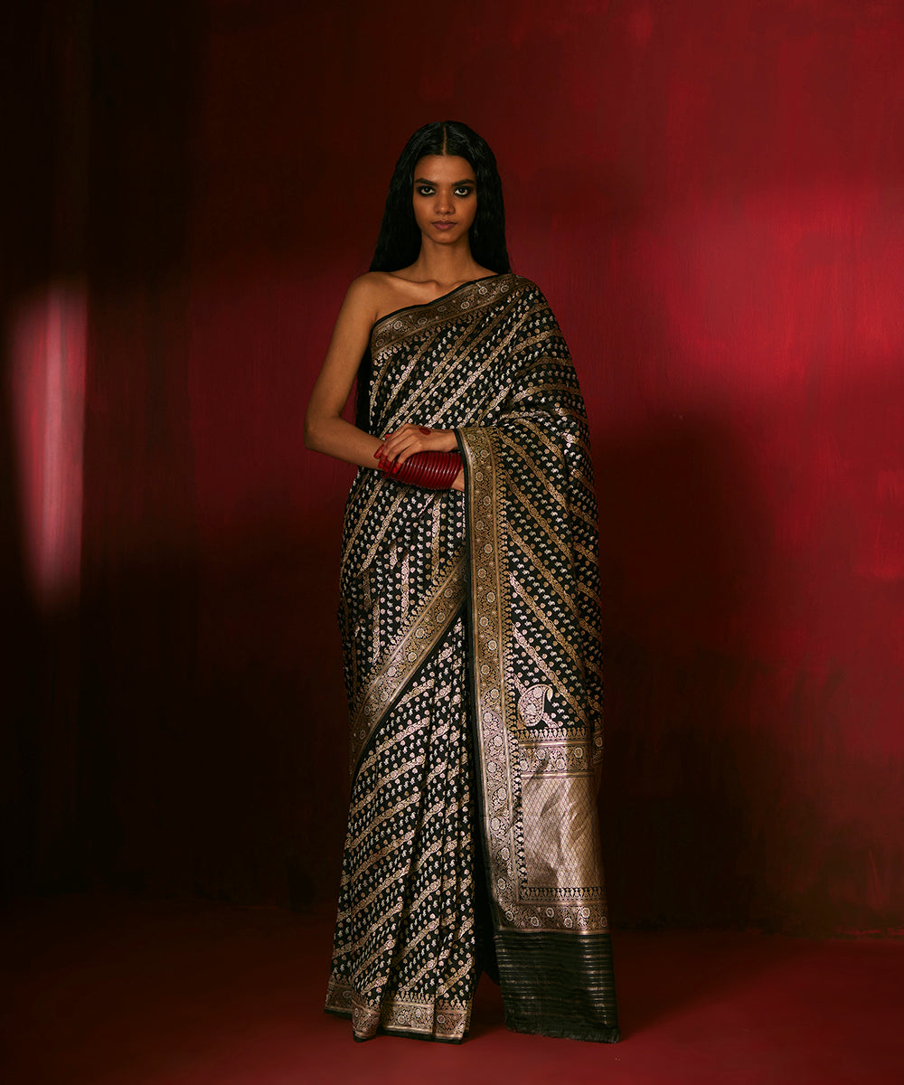 Handloom_Black_Pure_Katan_Silk_Banarasi_Saree_With_Aada_Sona_Rupa_Jaal_WeaverStory_02