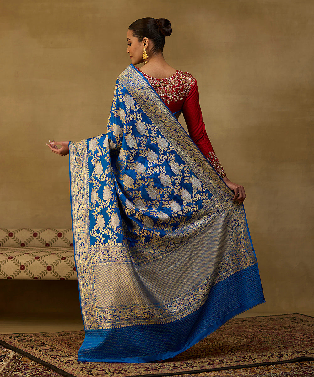 Blue_Handloom_Ektara_Pure_Katan_Silk_Banarasi_Saree_With_Angoor_Jaal_WeaverStory_03