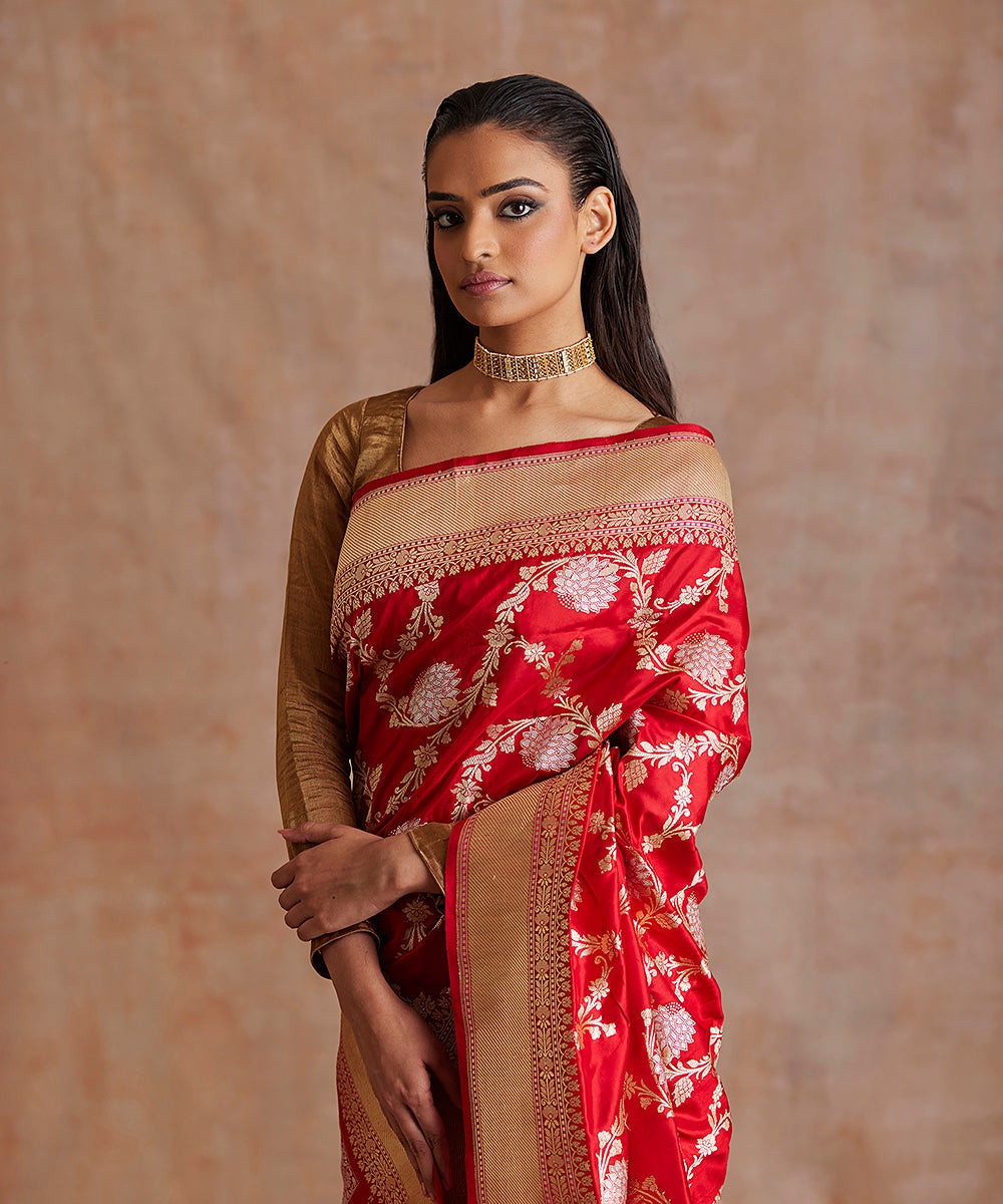 Red_Handloom_Pure_Katan_Silk_Banarasi_Saree_With_Meenakari_Floral_Jaal_WeaverStory_01