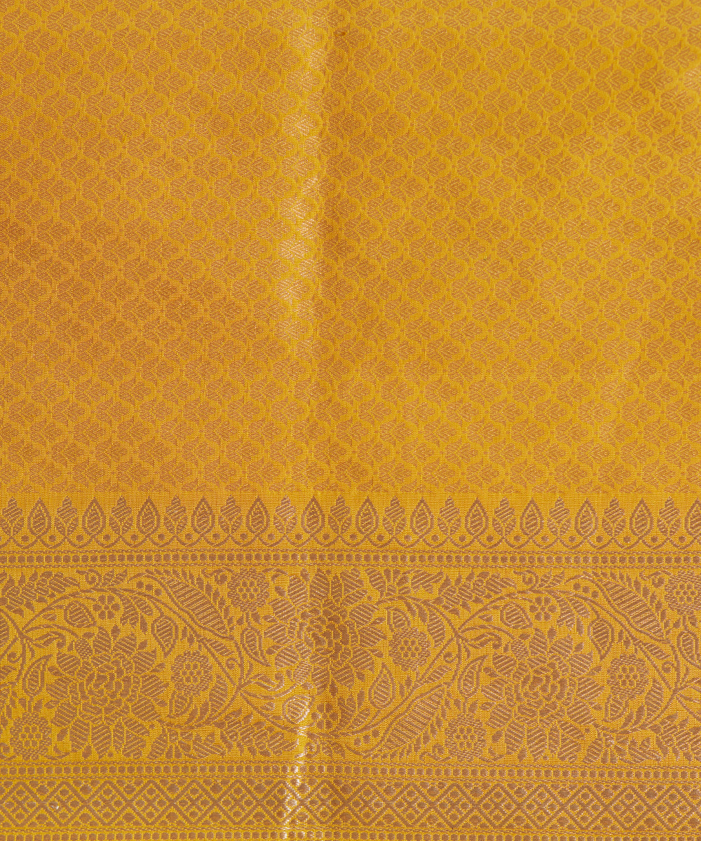 Yellow_Handloom_Pure_Katan_Silk_Banarasi_Saree_With_Sona_Rupa_Jaal_WeaverStory_06