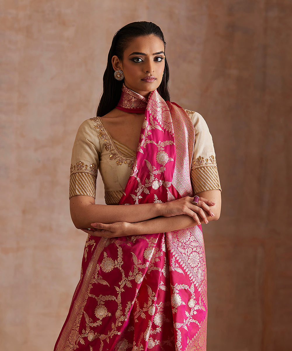 Handloom_Pink_Pure_Katan_Silk_Banarasi_Saree_With_Sona_Rupa_Jaal_WeaverStory_01