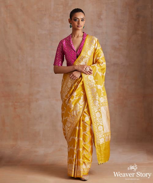 Handloom_Yellow_Pure_Katan_Silk_Banarasi_Saree_With_Floral_Jaal_WeaverStory_02