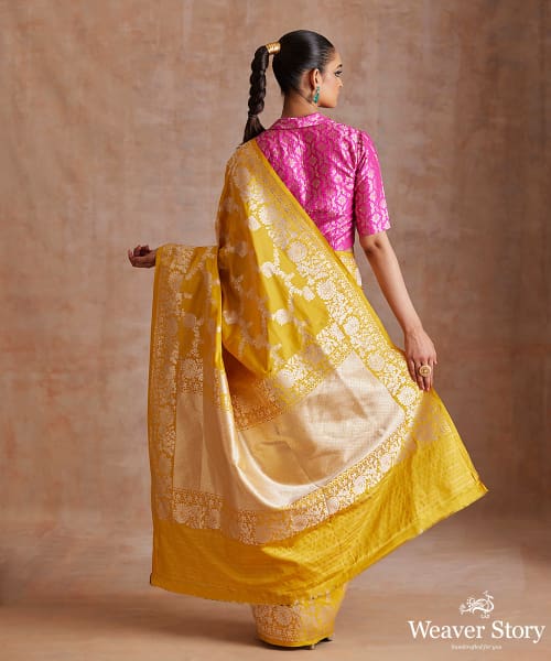 Handloom_Yellow_Pure_Katan_Silk_Banarasi_Saree_With_Floral_Jaal_WeaverStory_03
