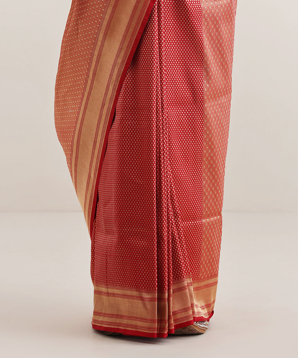 Red_And_Gold_Handloom_Pure_Katan_Silk_Tanchoi_Banarasi_Saree_With_Zari_Booti_WeaverStory_04