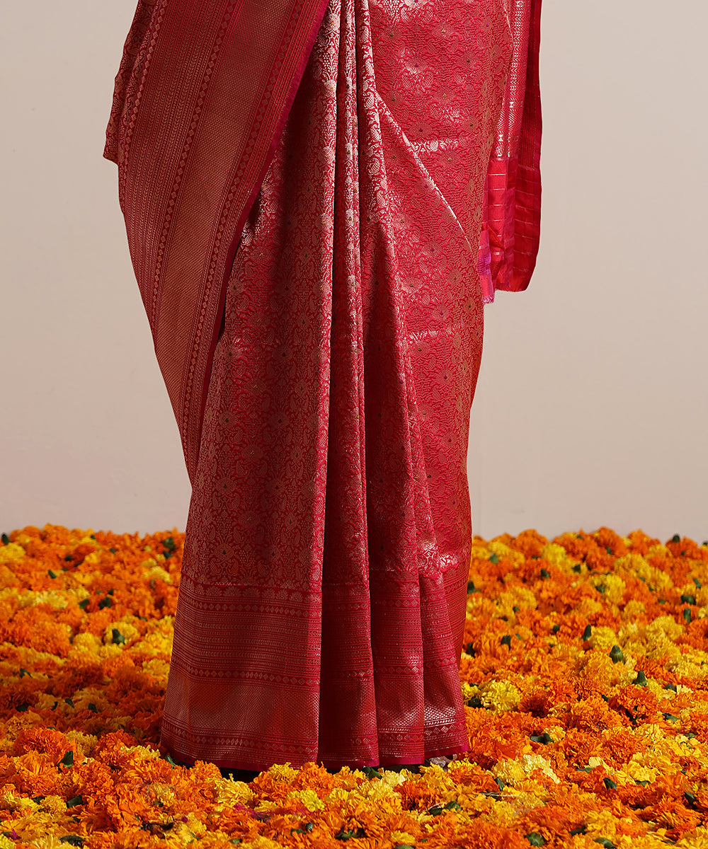 Pink_Handloom_Pure_Katan_Silk_Kimkhab_Banarasi_Saree_And_Gold_Zari_WeaverStory_04
