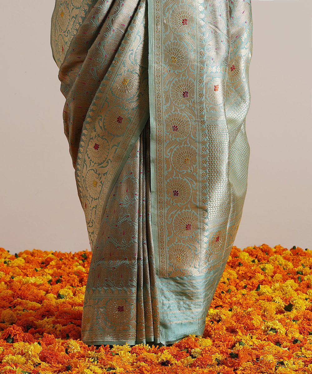 Green_Handloom_Pure_Katan_Silk_Kimkhab_Banarasi_Saree_With_Zari_Meenakari_WeaverStory_04
