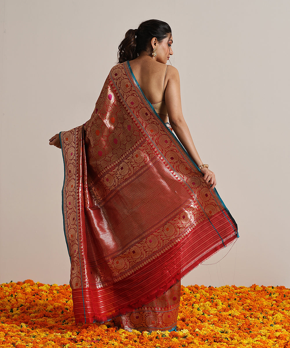 Handloom_Bridal_Red_Pure_Katan_Silk_Kimkhab_Banarasi_Saree_With_All_Over_Lotus_Flower_Motifs_WeaverStory_03