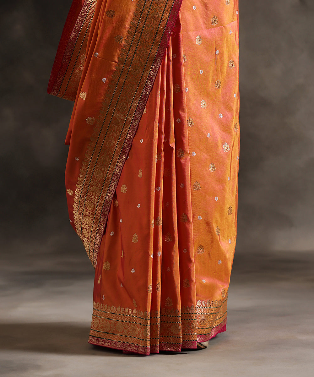 Yellow_And_Pink_Dual_Tone_Handloom_Banarasi_Saree_With_Open_Zari_Border_And_Pink_Blouse_WeaverStory_04