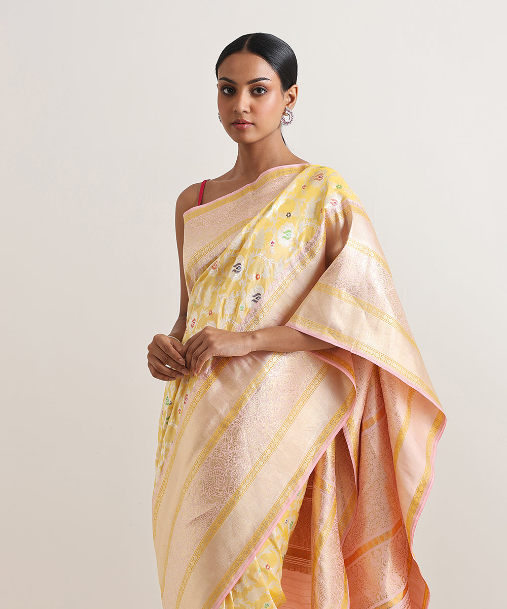 Light_Yellow_Pure_Katan_Silk_Banarasi_Saree_With_Silver_Zari_And_Meenakari_Jaal_WeaverStory_01