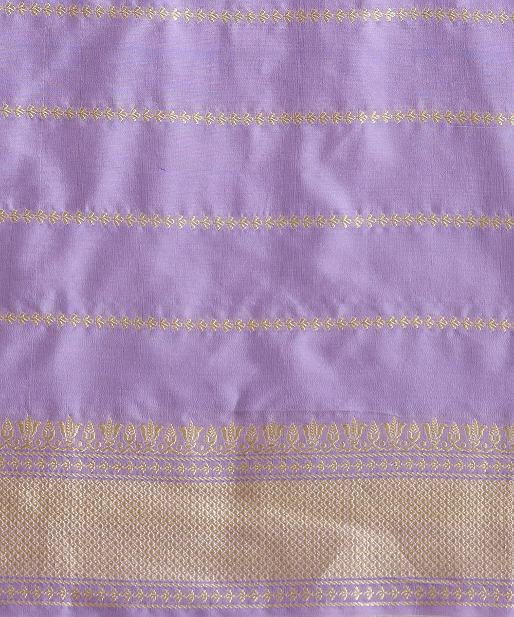 Handloom_Lilac_Pure_Katan_Silk_banarasi_Saree_With_Gold_And_Silver_Zari_Jaal_WeaverStory_05