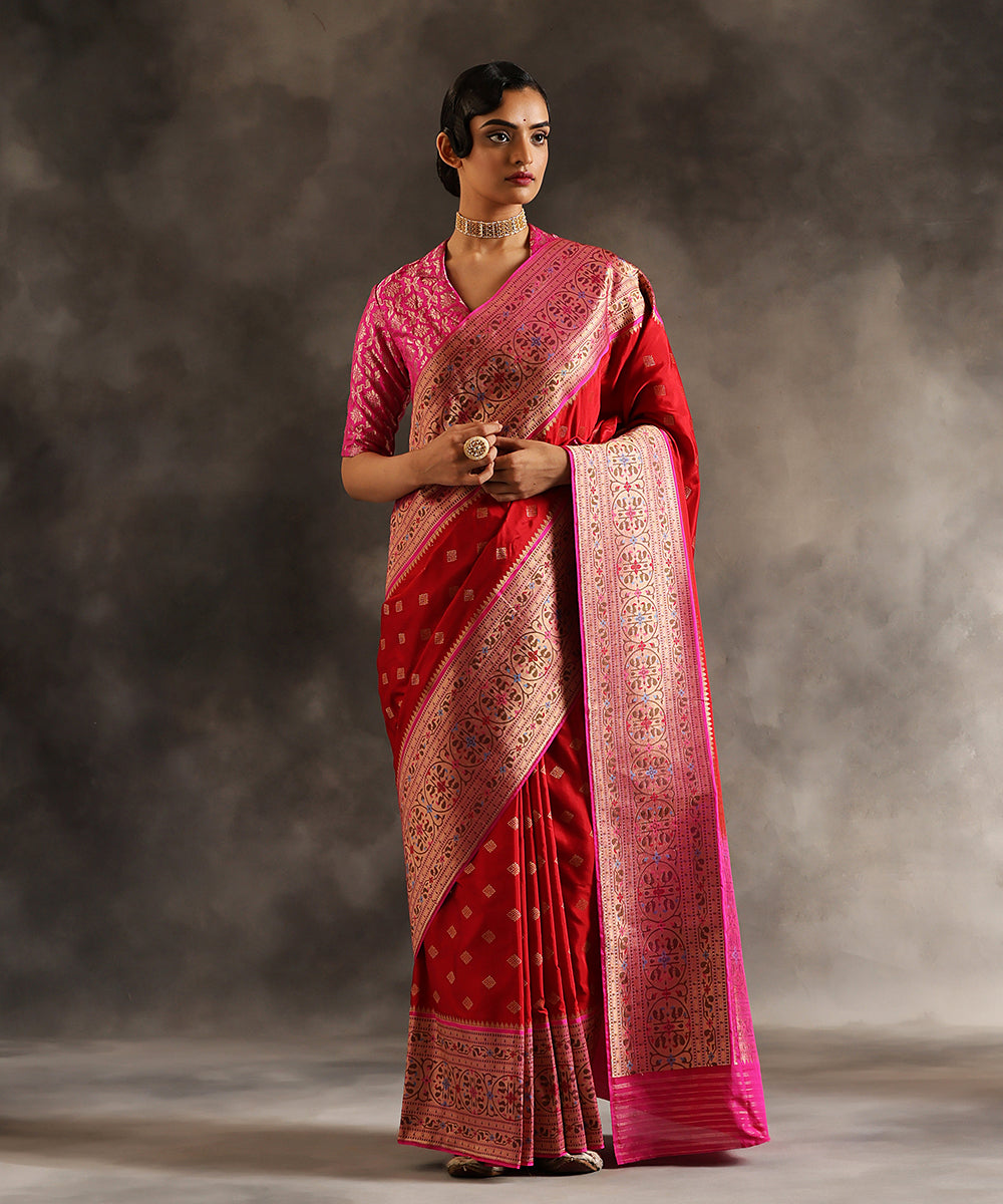 Red_Handloom_Pure_Katan_Silk_Banarasi_Saree_With_Pink_And_Gold_Paithani_Border_WeaverStory_02