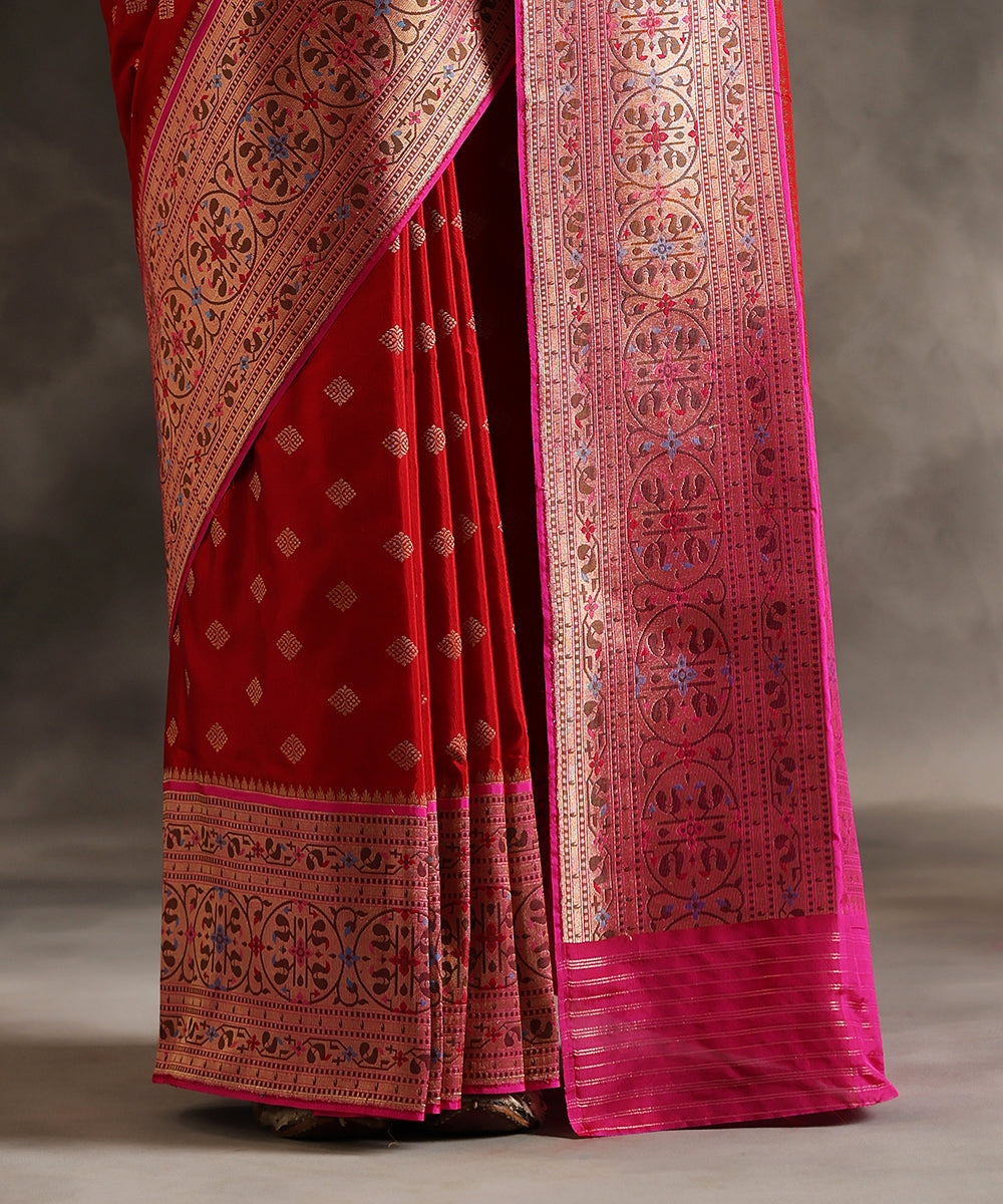 Red_Handloom_Pure_Katan_Silk_Banarasi_Saree_With_Pink_And_Gold_Paithani_Border_WeaverStory_04