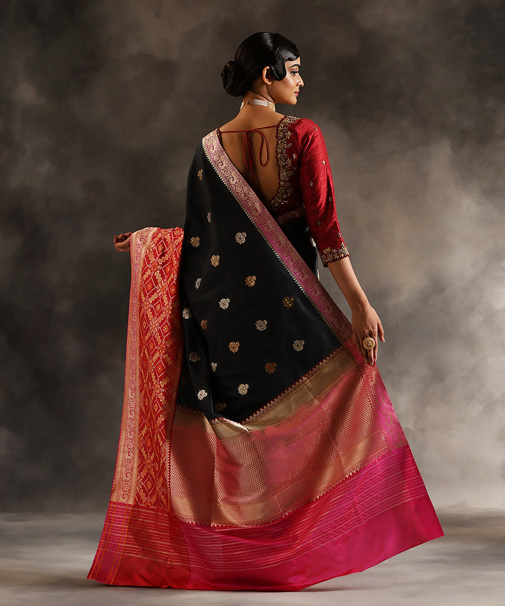 Black_Handloom_Pure_Katan_Silk_Banarasi_Saree_With_Red_Patola_Border_WeaverStory_03