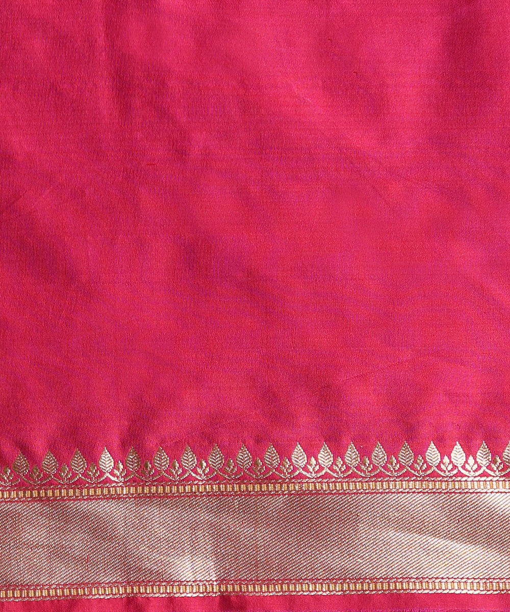 Black_Handloom_Pure_Katan_Silk_Banarasi_Saree_With_Red_Patola_Border_WeaverStory_05