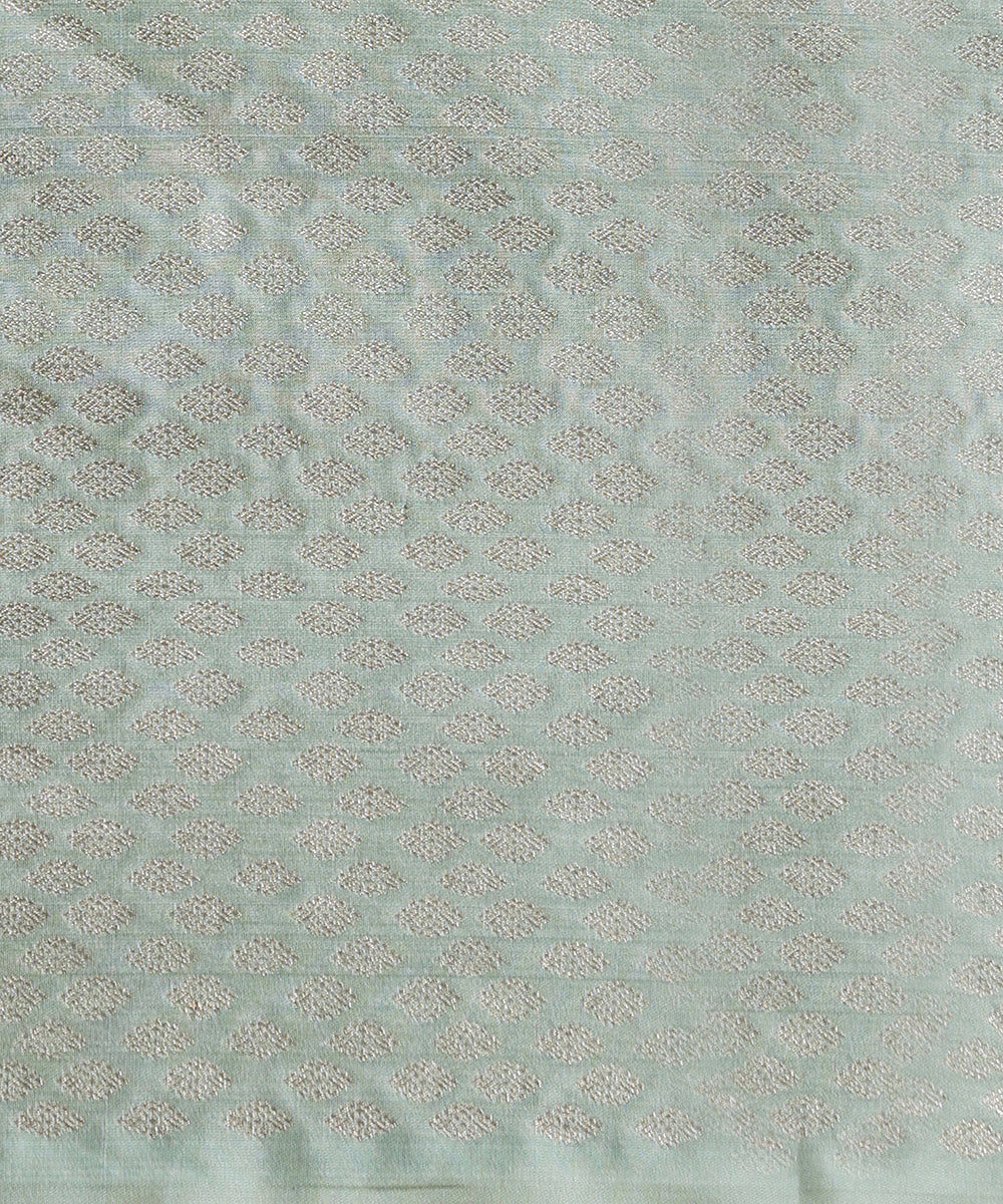 Light_Green_Handloom_Pure_Katan_Silk_Kimkhab_Banarasi_Saree_With_Silver_Zari_WeaverStory_05