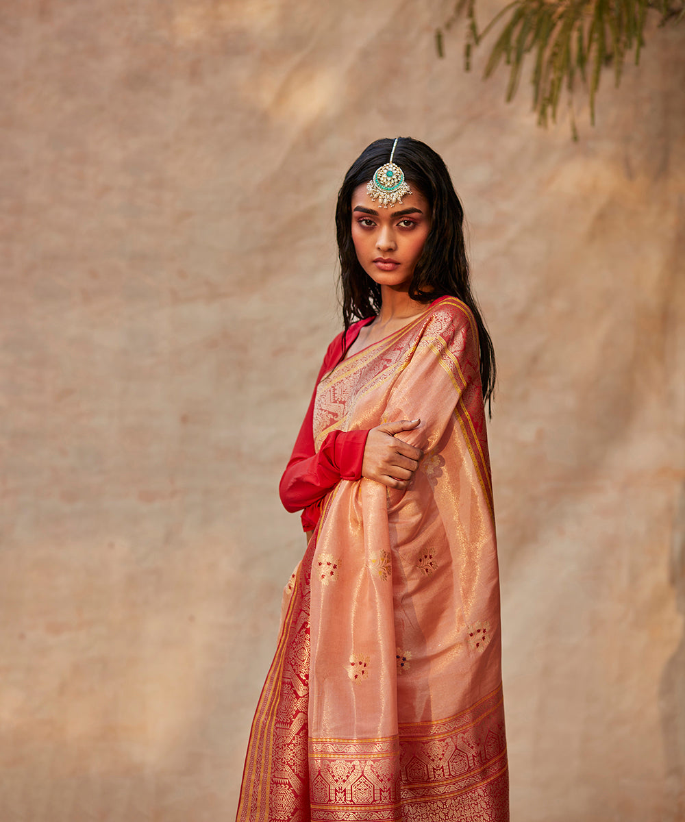 Handloom_Peach_Pure_Tissue_Silk_Banarasi_Saree_With_Red_Kadhwa_Border_WeaverStory_01