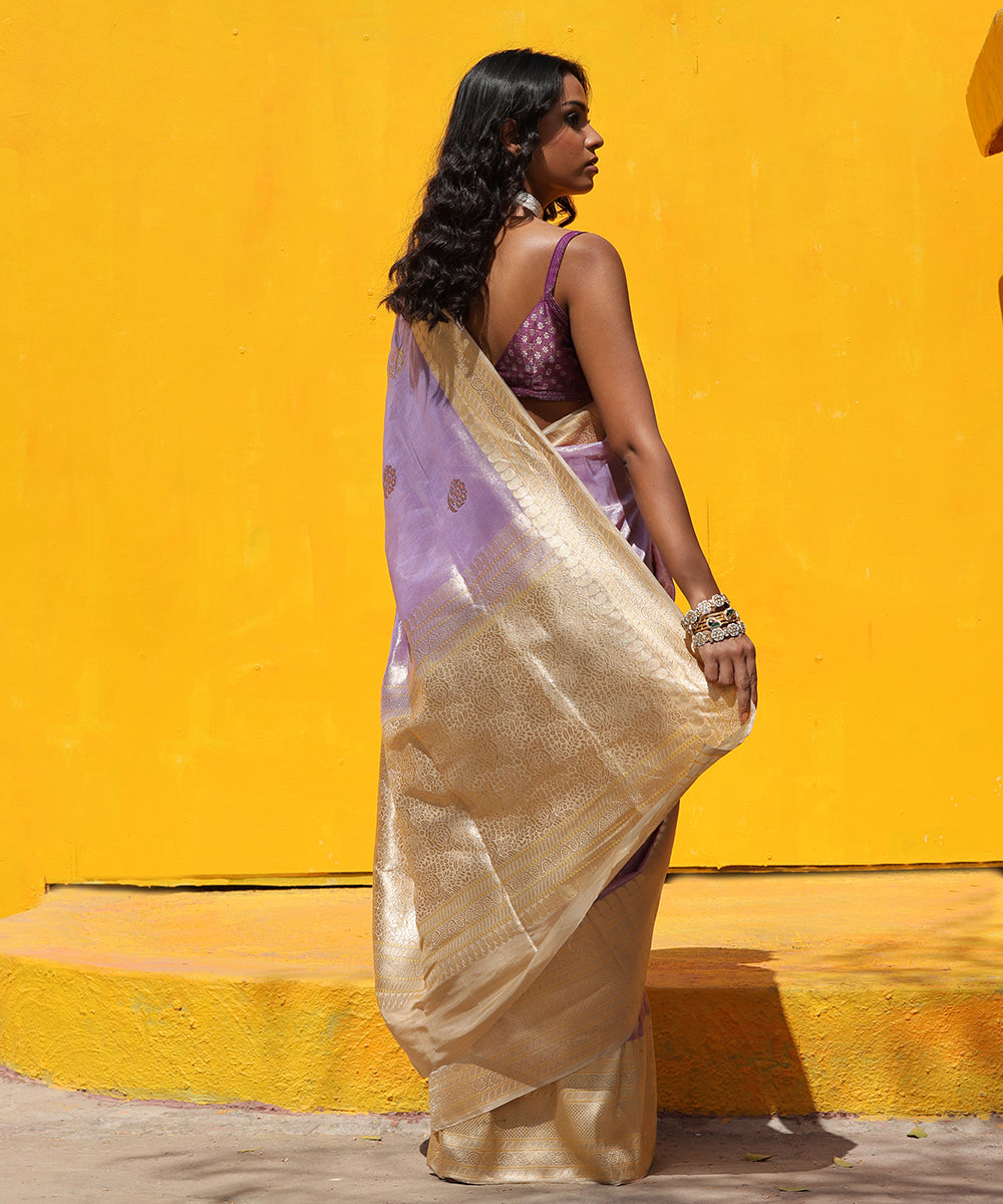 Handloom_Mauve_Silk_Tissue_Banarasi_Saree_With_Beige_And_Gold_Zari_Border_WeaverStory_03