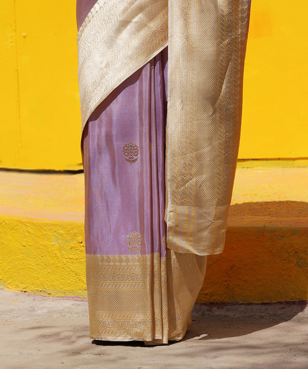 Handloom_Mauve_Silk_Tissue_Banarasi_Saree_With_Beige_And_Gold_Zari_Border_WeaverStory_04