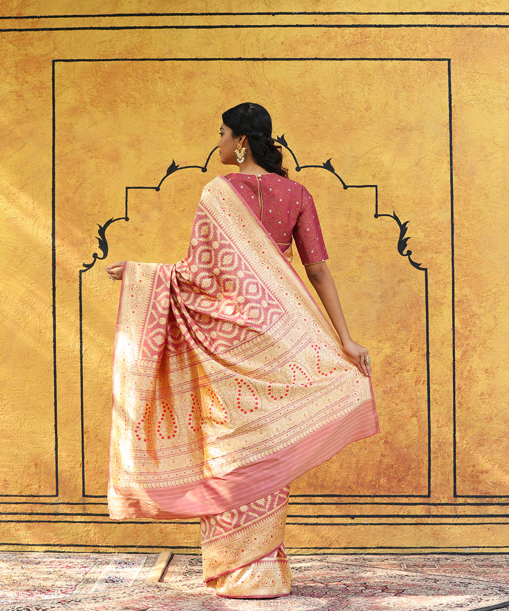 Onion_Pink_Double_Shade_Handloom_Pure_Katan_Silk_Banarasi_Saree_WeaverStory_03