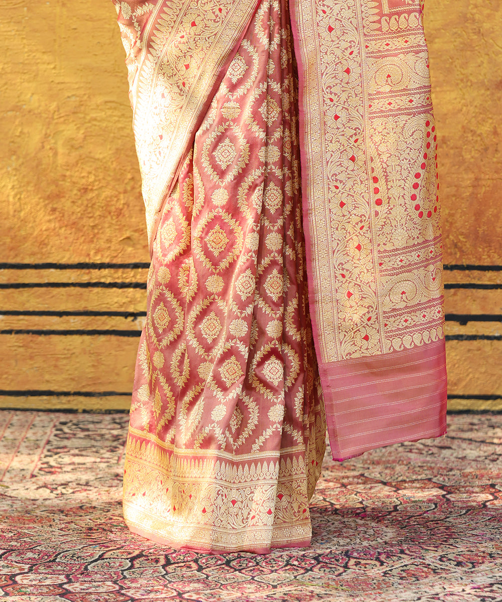 Onion_Pink_Double_Shade_Handloom_Pure_Katan_Silk_Banarasi_Saree_WeaverStory_04