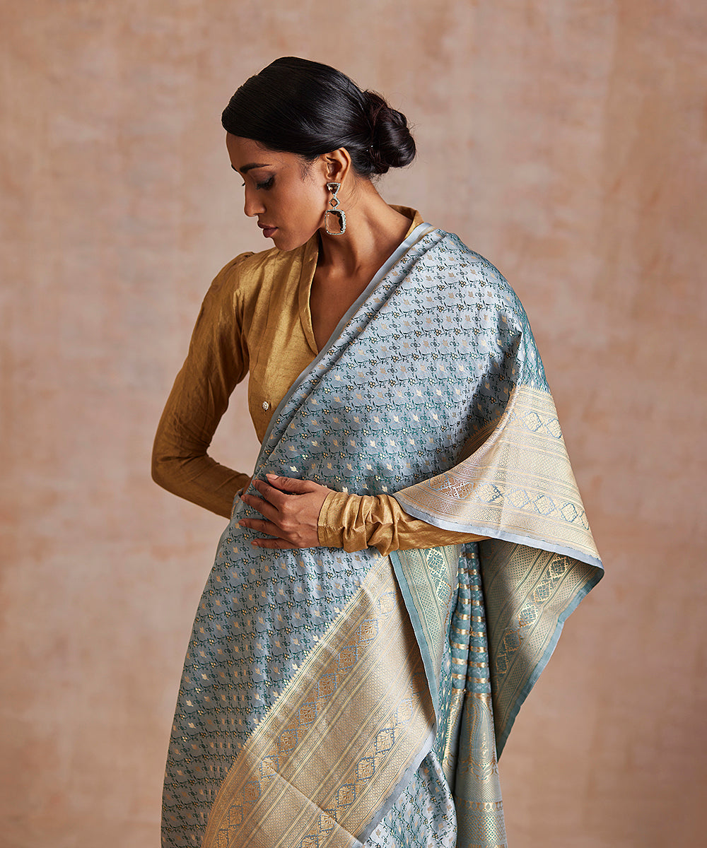 Pastel_Grey_Handloom_Pure_Satin_Silk_Tanchoi_Banarasi_Saree_WeaverStory_01