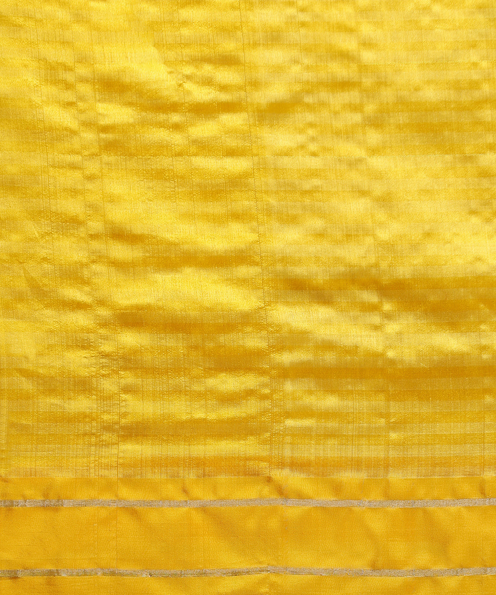 Handloom_Yellow_Striped_Pure_Chanderi_Silk_Saree_With_Tilak_Meenakari_Booti_WeaverStory_05