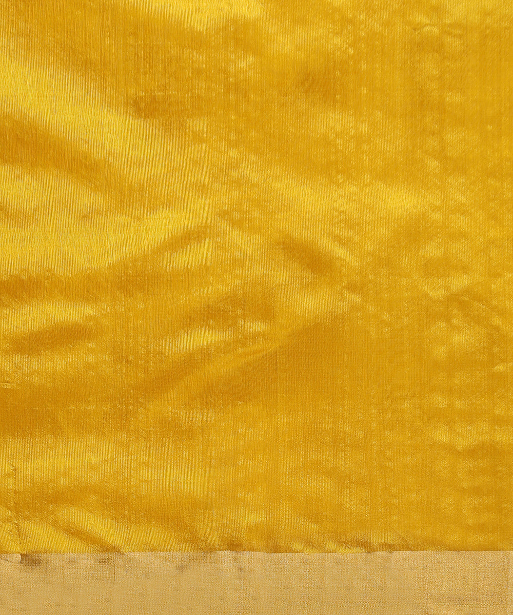 Handloom_Mustard_Pure_Chanderi_Silk_Saree_With_Guldasta_Booti_WeaverStory_05