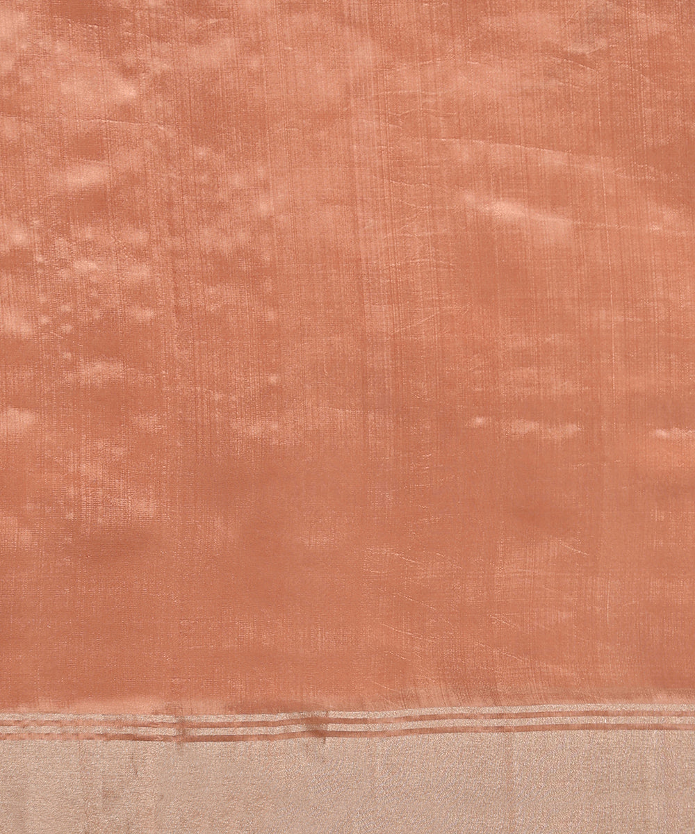 Handloom_Pastel_Peach_Pure_Chanderi_Silk_Saree_With_Two_Flower_Booti_WeaverStory_05