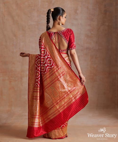 Handloom_Red_Pure_Katan_Silk_Banarasi_Saree_With_Sona_Rupa_Meenakari_Jaal_WeaverStory_03