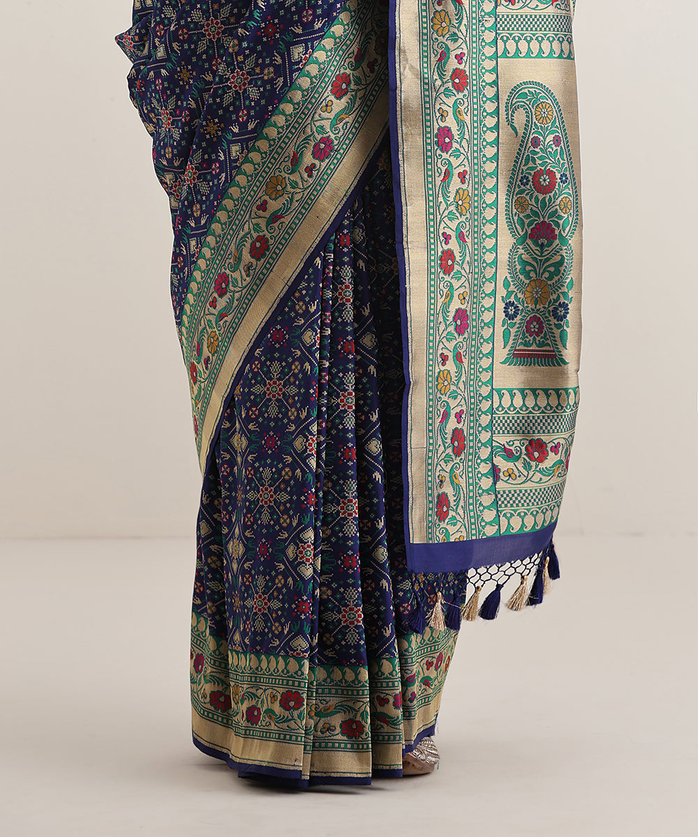 Handloom_Navy_Blue_Pure_Katan_Silk_Banarasi_Patola_Saree_With_Meenakari_Border_WeaverStory_04