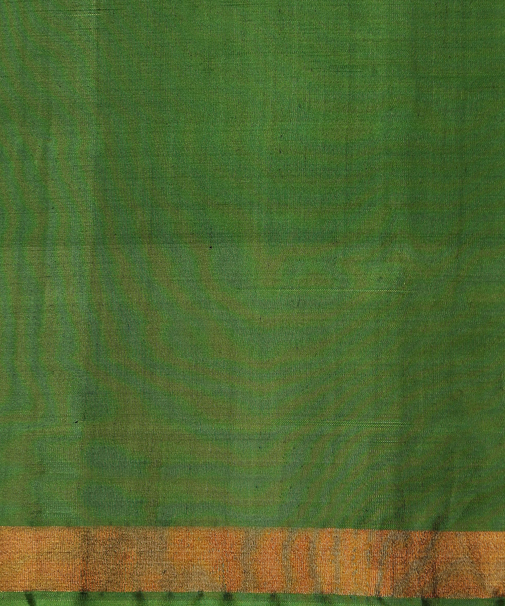 HandloomGreen_And_White_Pure_Mulberry_Silk_Single_Ikat_Patola_Saree_With_Tissue_Border_WeaverStory_05