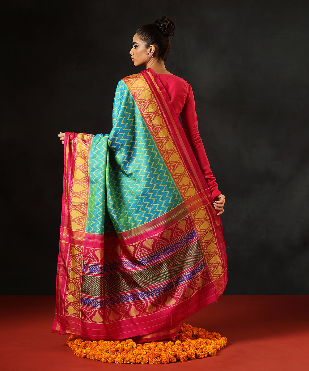 Handloom_Green_Double_Shade_Pure_Mulberry_Silk_Patola_Saree_With_Rani_Pink_Tissue_Border_WeaverStory_03