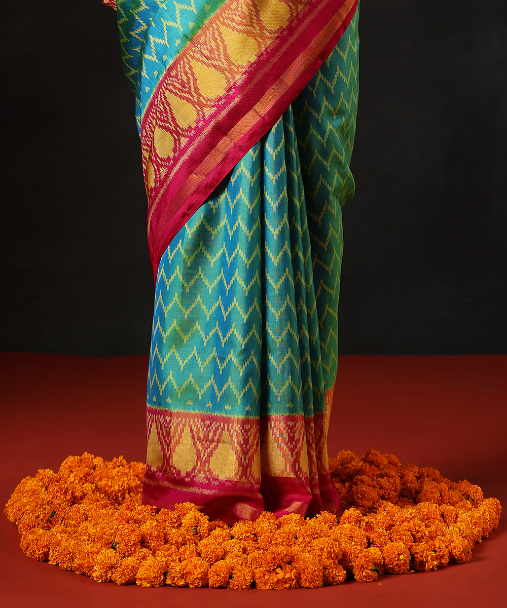 Handloom_Green_Double_Shade_Pure_Mulberry_Silk_Patola_Saree_With_Rani_Pink_Tissue_Border_WeaverStory_04
