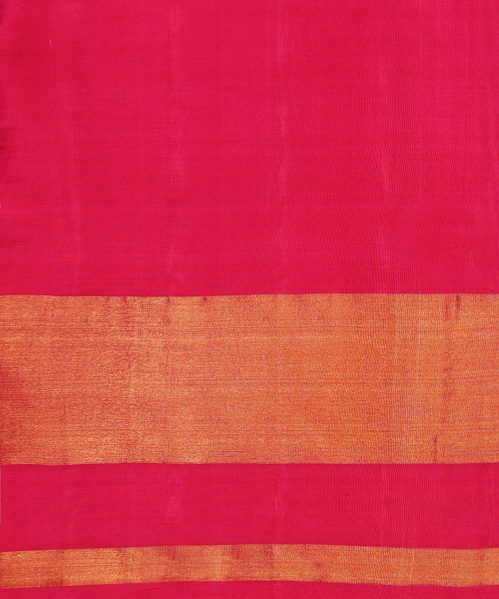 Handloom_Green_Double_Shade_Pure_Mulberry_Silk_Patola_Saree_With_Rani_Pink_Tissue_Border_WeaverStory_05