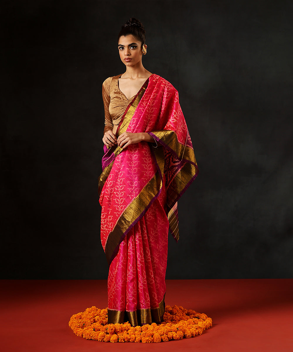 Rani_Pink_Handloom_Pure_Raw_Silk_Single_Ikat_Patola_Saree_With_Gold_Tissue_Border_WeaverStory_02