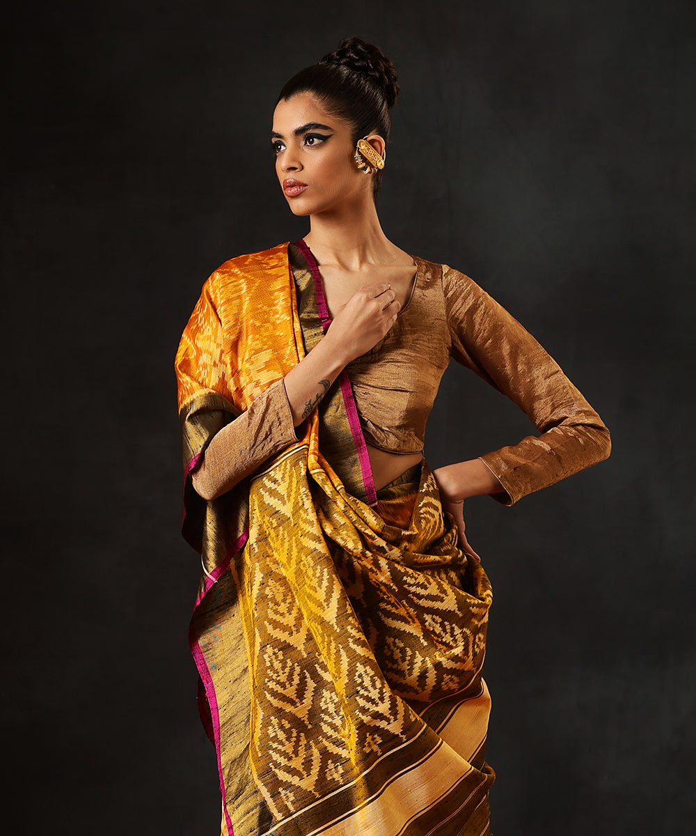 Handloom_Mustard_And_Green_Double_Shade_Raw_Silk_Single_Ikat_Patola_Saree_WithGold_Tissue_Border_WeaverStory_01