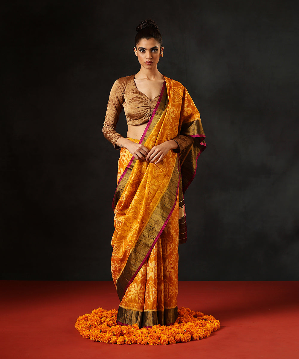 Handloom_Mustard_And_Green_Double_Shade_Raw_Silk_Single_Ikat_Patola_Saree_WithGold_Tissue_Border_WeaverStory_02