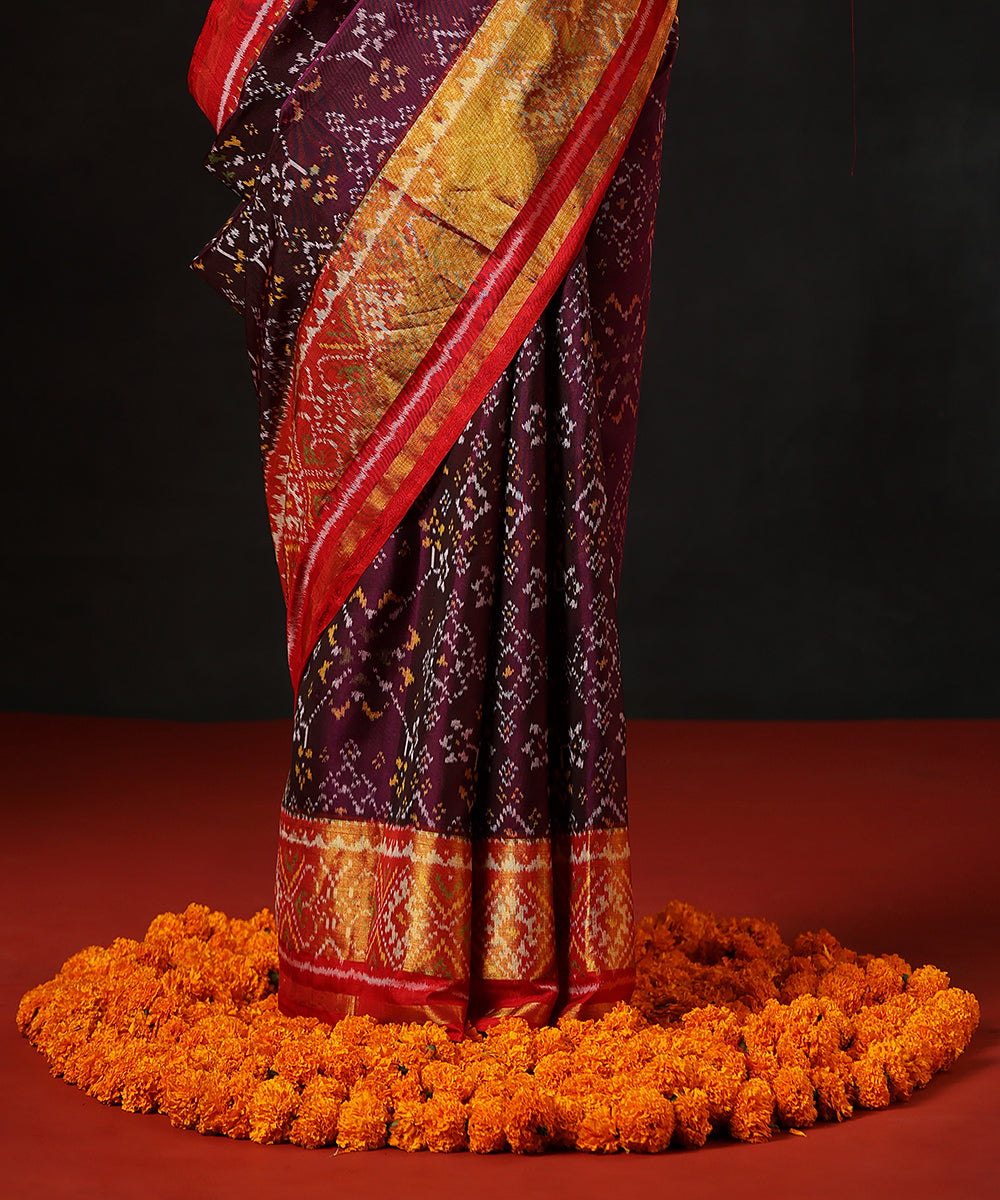 Purple_And_Red_HandloomPure_Mulberry_Silk_Single_Ikat_Patola_Saree_With_Gold_Tissue_Border_WeaverStory_04