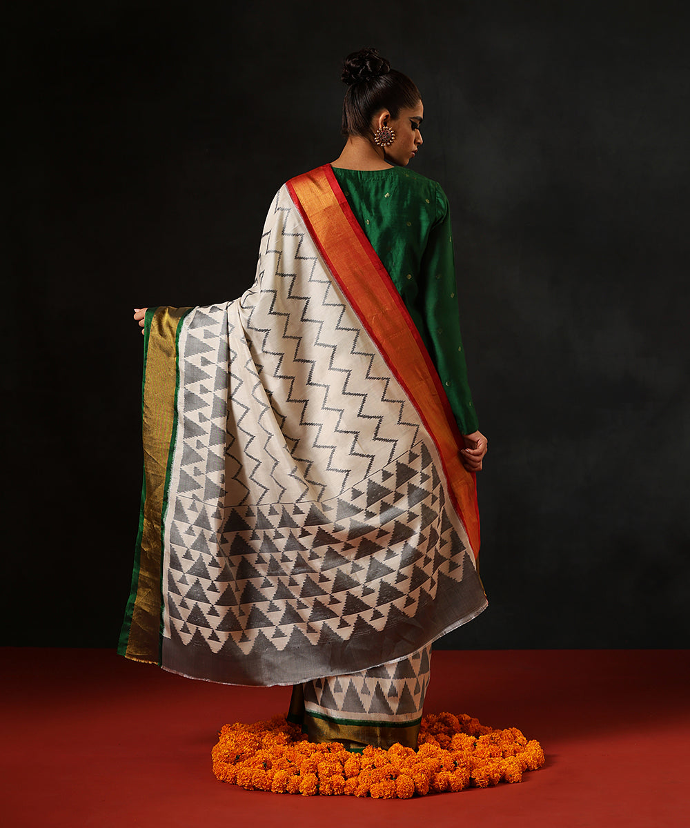 Handloom_White_And_Grey_Pure_Mulberry_Silk_Single_Ikat_PatolaGanga_Jamuna_Saree_With_Green_Tissue_Border_WeaverStory_03